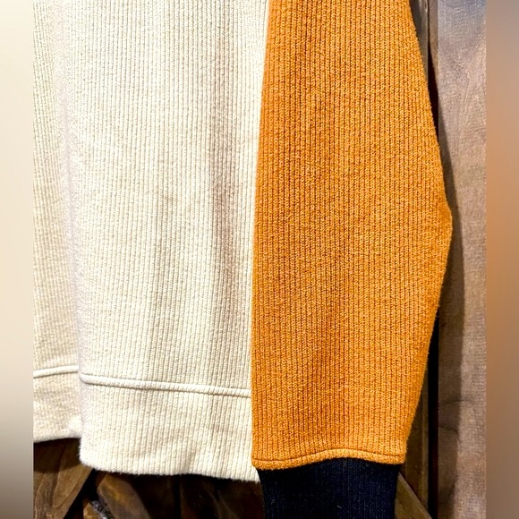 EUC Tru Lux Jeans Color Block Laced Neck Sweater Sz L - Picture 12 of 16